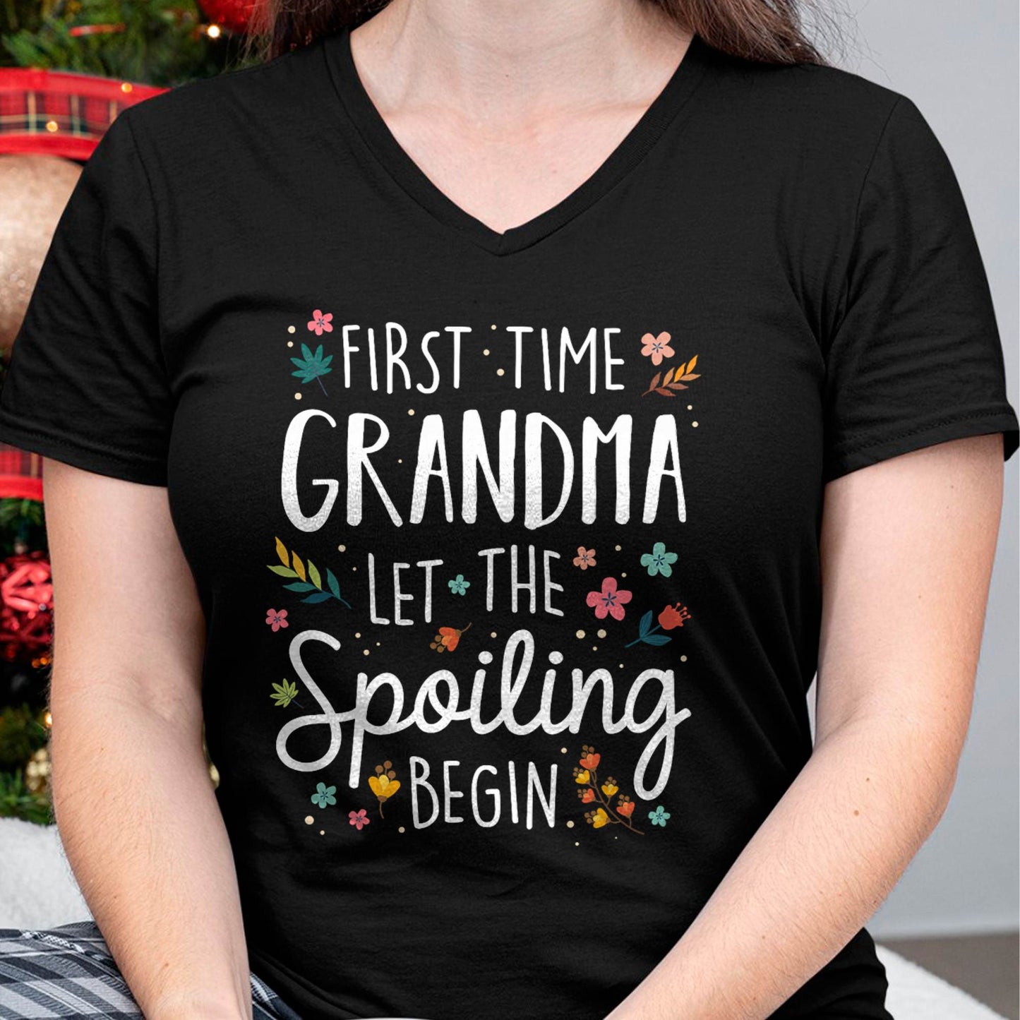 FIRST TIME GRANDMA T-SHIRT – PERFECT GIFT FOR NEW GRANDMAS - TLEE00 (SKU8-GRA00)