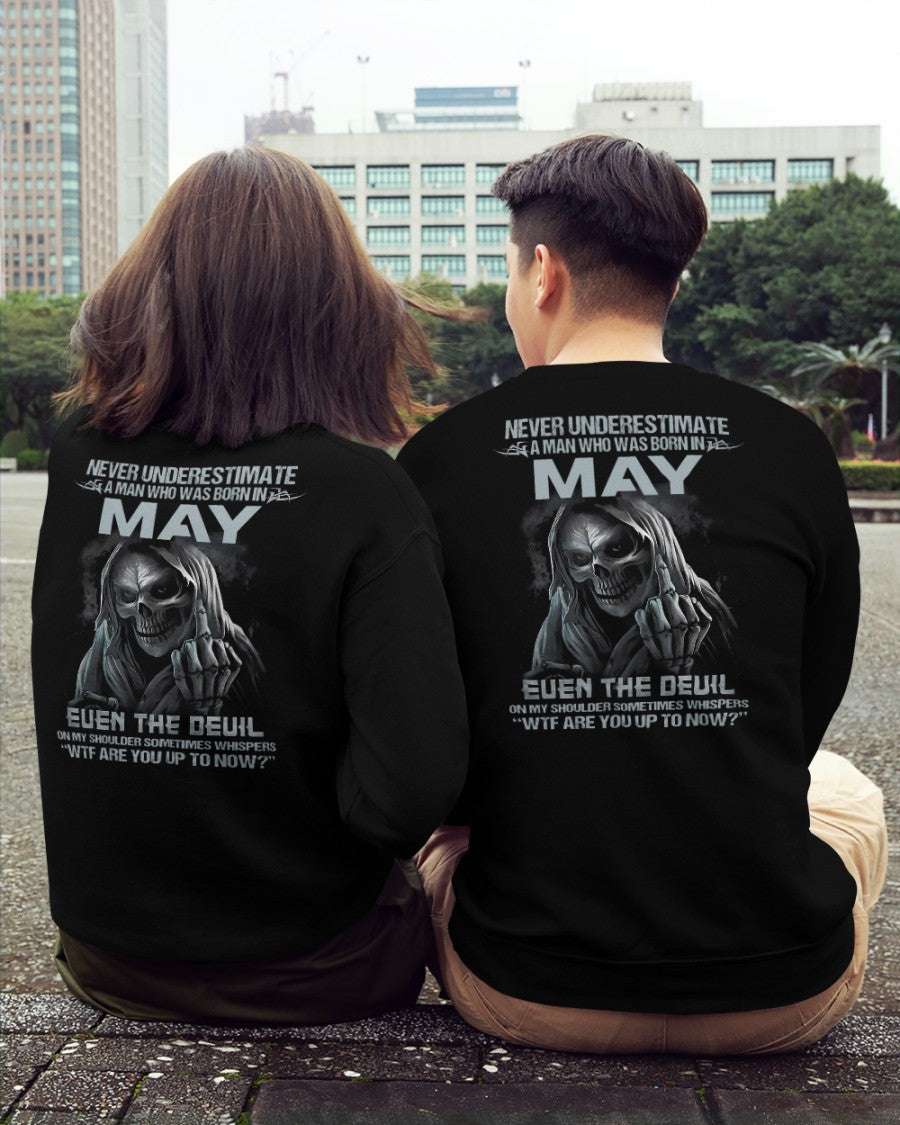 MAY - NEVER UNDERESTIUNDER A MAN - T-SHIRT FOR MAN - TLEE05 (SKU08-05-05)