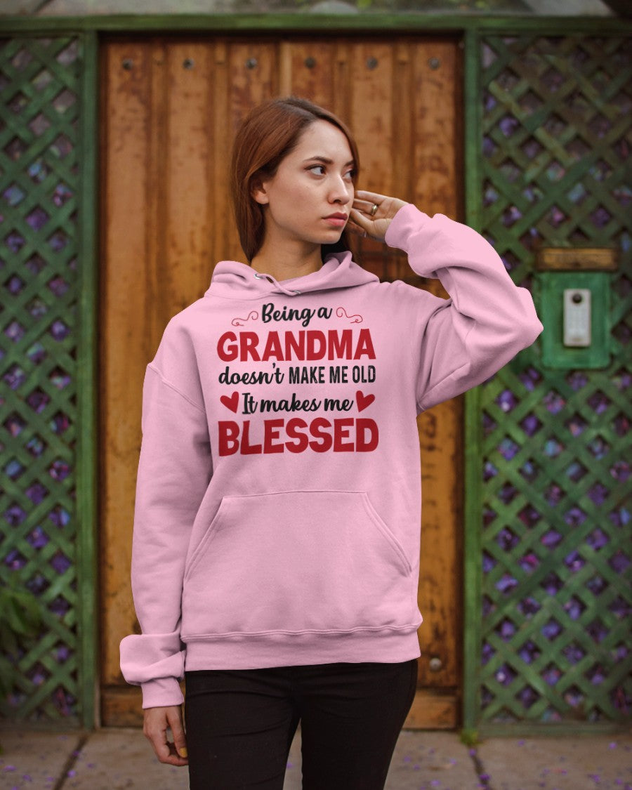 BEING A GRANDMA DOESN'T MAKE ME OLD- IT MAKES ME BLESSED TLEE00