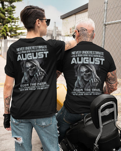 AUGUST - NEVER UNDERESTIUNDER A MAN - T-SHIRT FOR MAN - TLEE08 (SKU08-05-08)